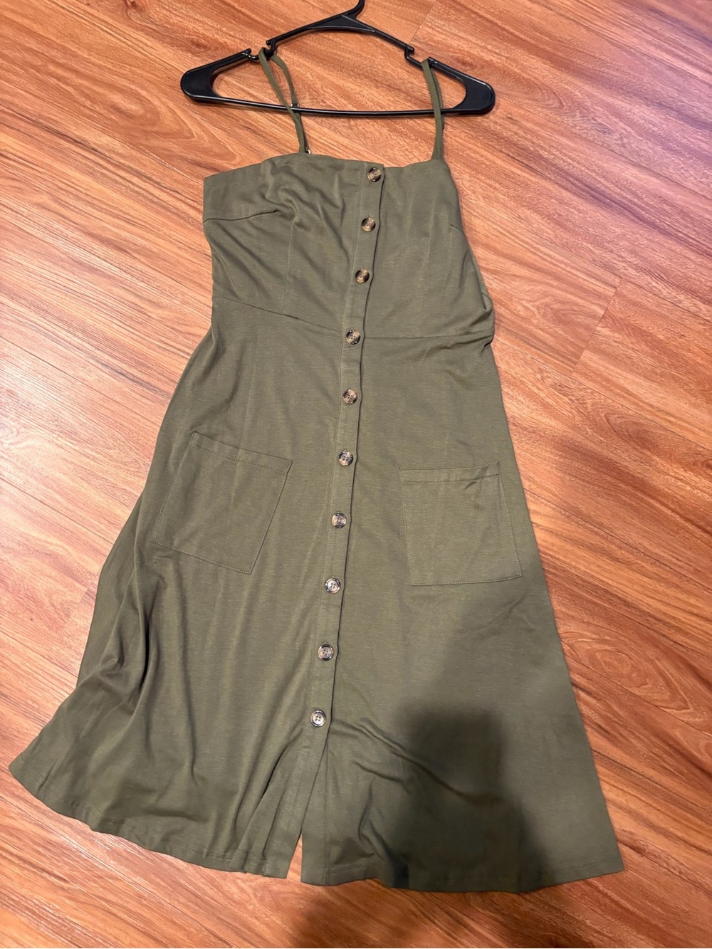 Sleeveless Olive Button-Down Midi Dress with Pockets